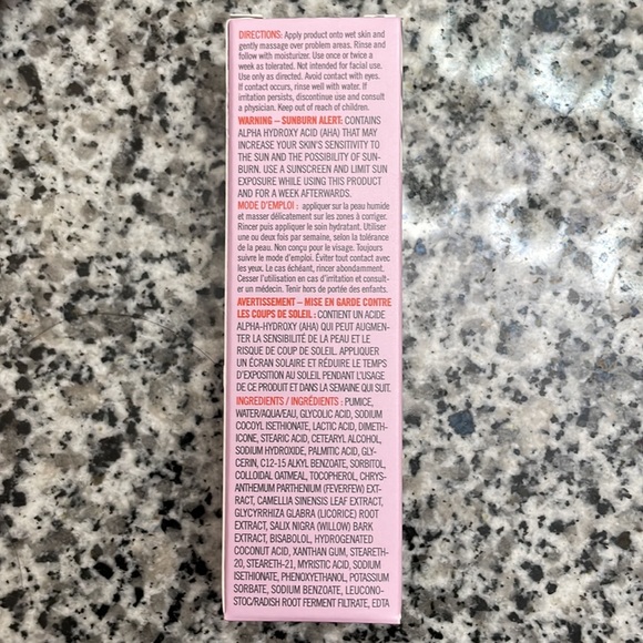 3/$20 First Aid Beauty Bump Eraser Body Scrub 28.3G - Picture 2 of 2